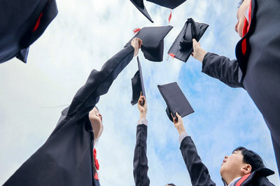 國外學歷報考哈爾濱理工大學在職研究生容易通過嗎？